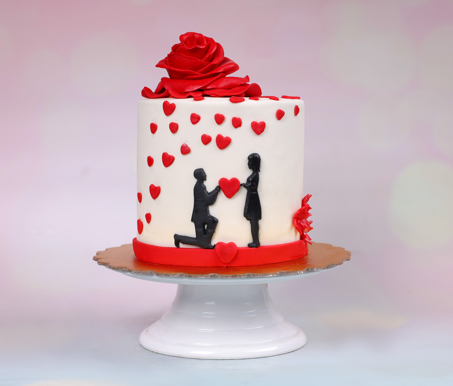 COUPLE LOVE CAKE
